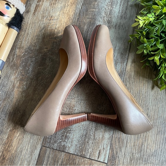 Cole Haan women’s heels - 5B - Picture 6 of 15